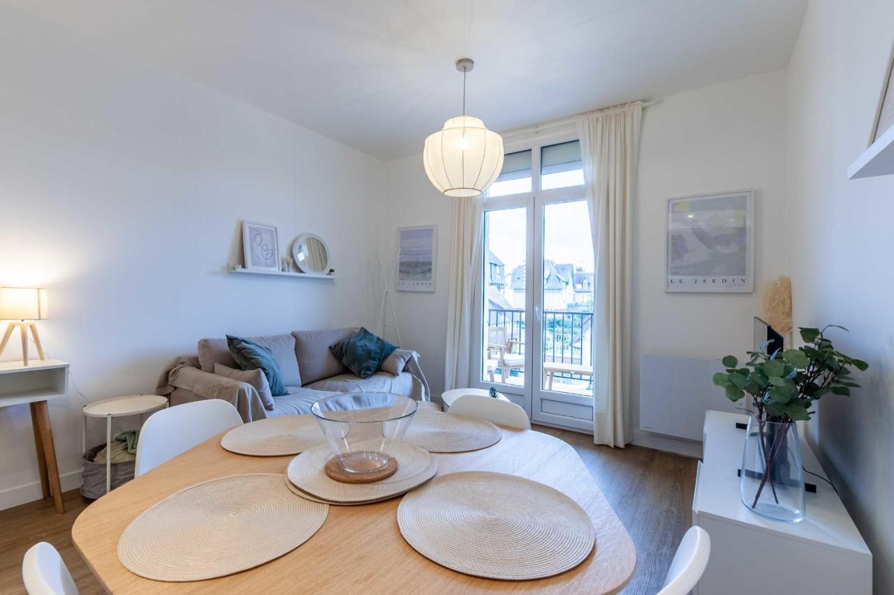 2-Bedroom Apartment With Balcony Near Hippodrome Deauville Exterior photo