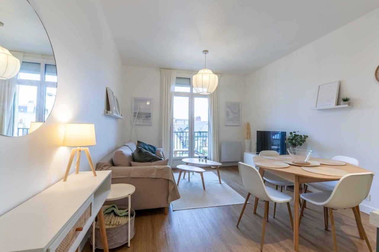 2-Bedroom Apartment With Balcony Near Hippodrome Deauville Exterior photo